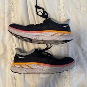 Hoka women’s Clifton